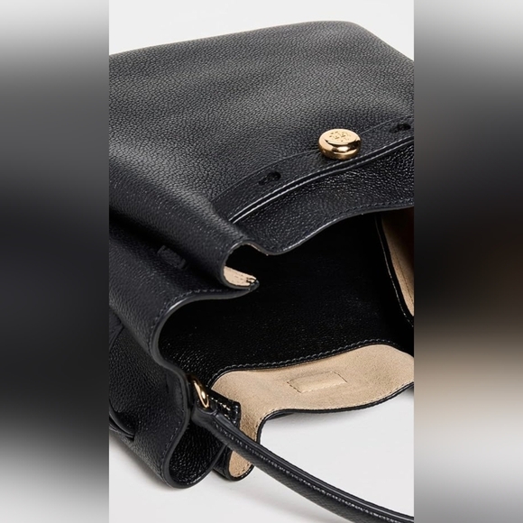 Tory Burch Women's Romy Bucket Bag. NWT - Picture 4 of 5